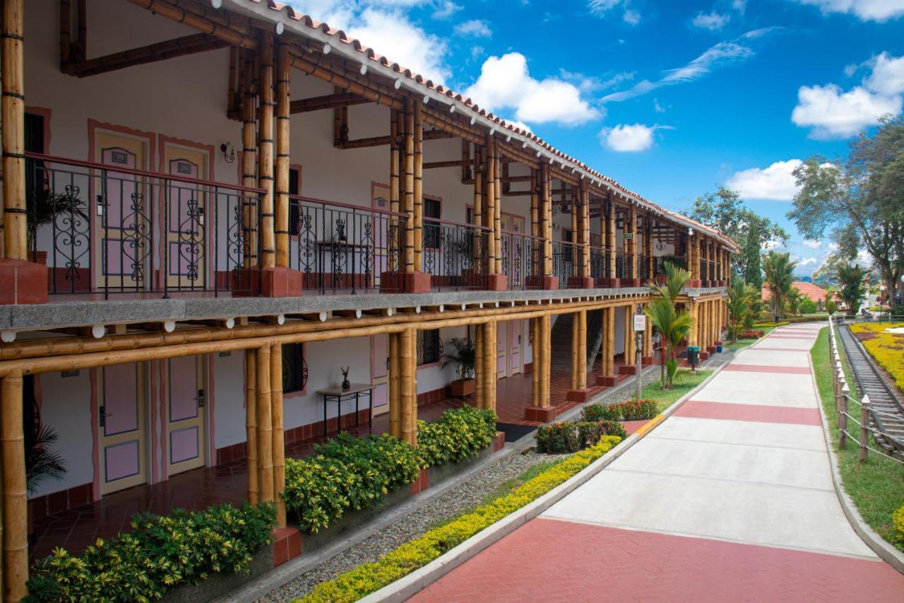Hotel Campestre Las Camelias Pueblo Tapao Eksteriør bilde